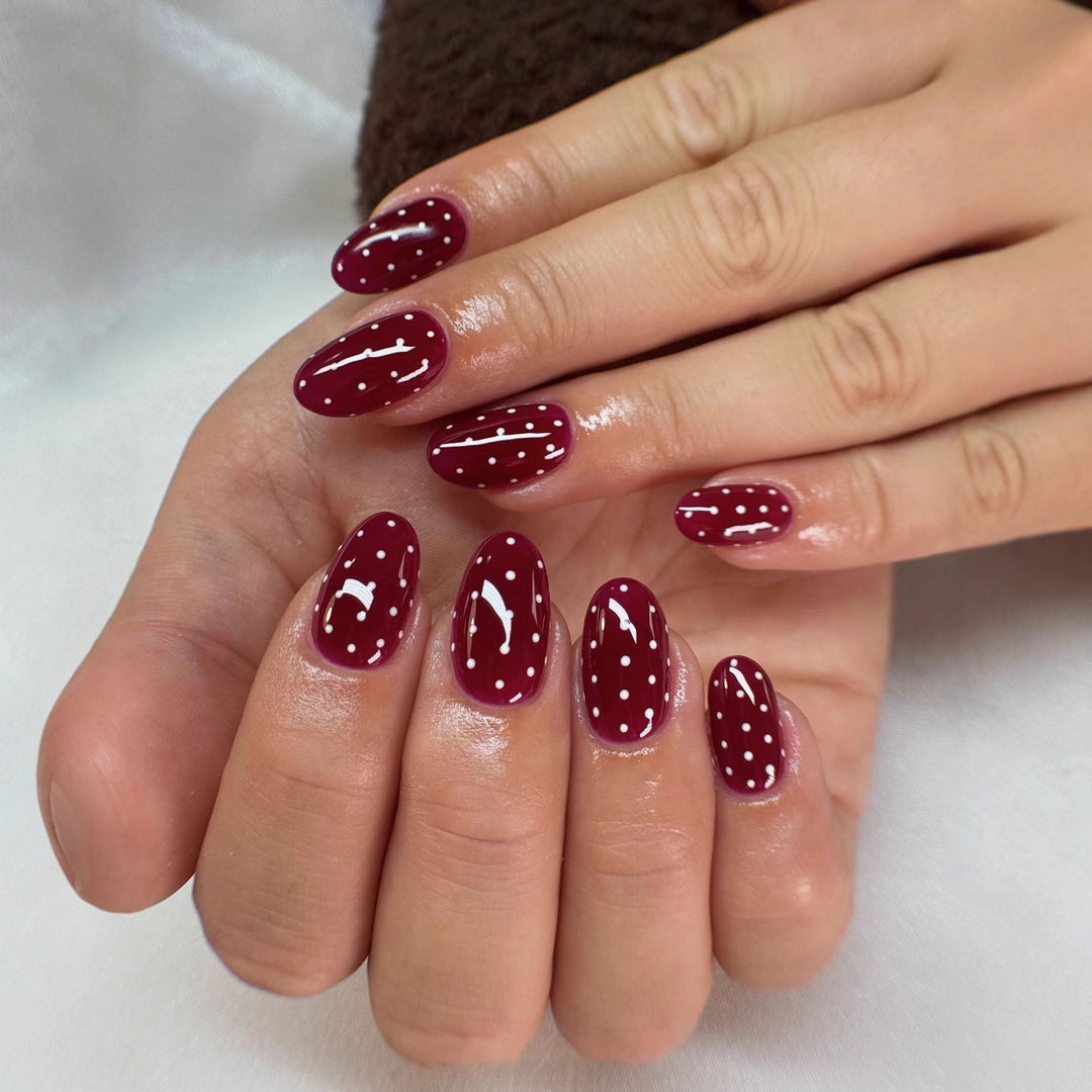 Artificial nails with exclusive spring design Bowlift
