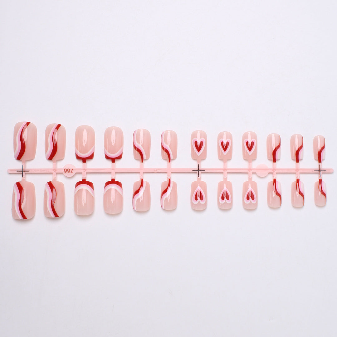 Stylish Heart-Embellished Press-On Nails Bowlift