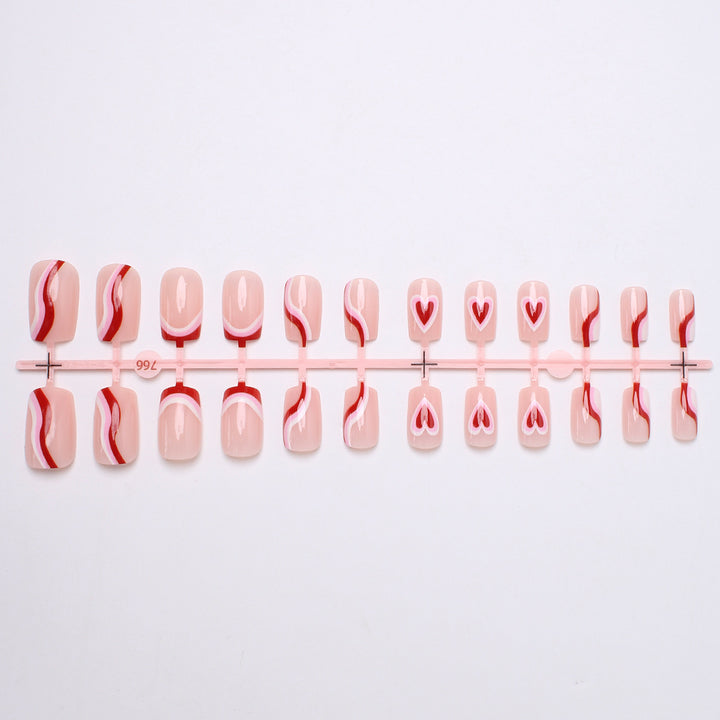 Stylish Heart-Embellished Press-On Nails Bowlift