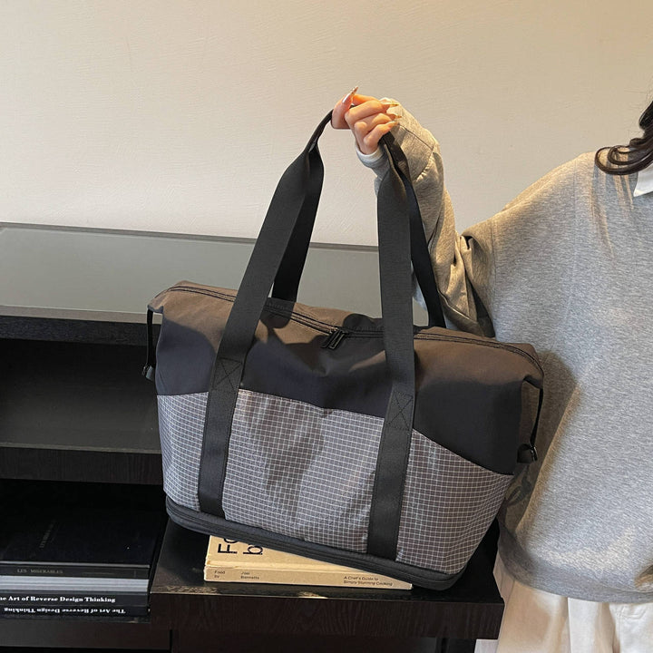 Spacious Utility Gym Tote Bowlift