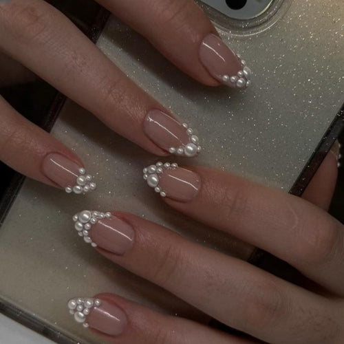 Glamorous Pearl-Accented Press-On Nail Set Bowlift