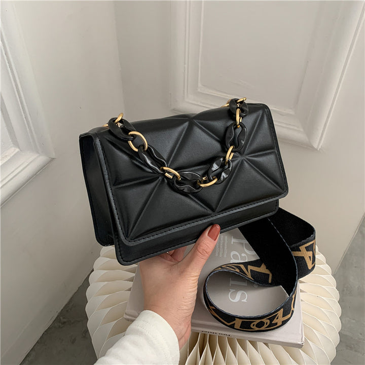 WoElegant Quilted Handheld Clutch Bowlift