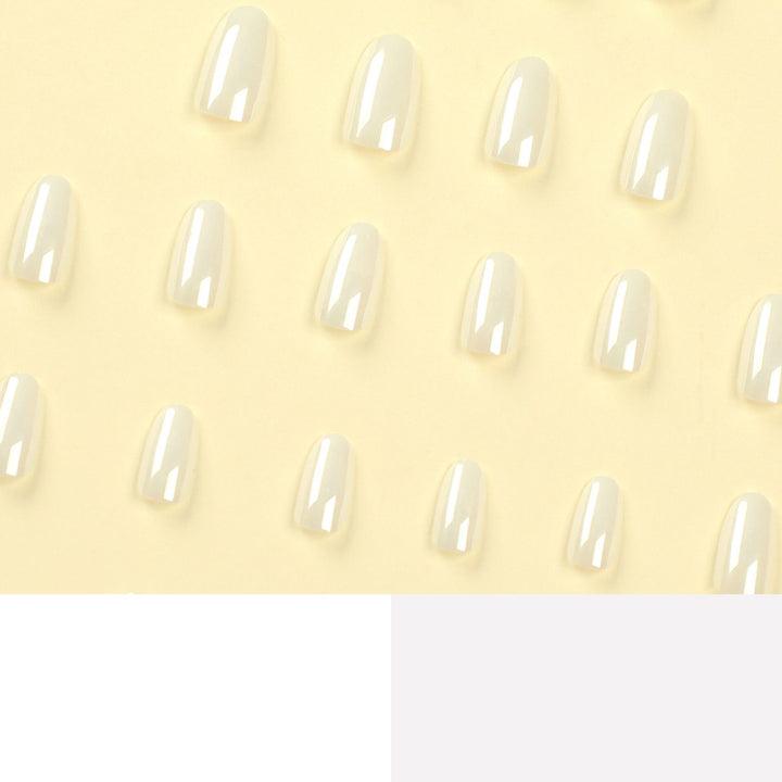 Luxus Acrylic Nails with Metallic Shine Bowlift