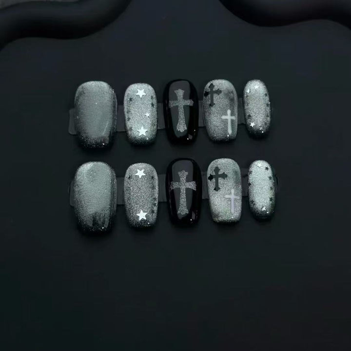 Gothic-Inspired Press-On Nail Art Set Bowlift