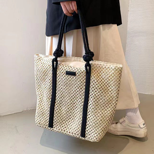 Large Shoulder Bag Made of Sustainable Material Bowlift
