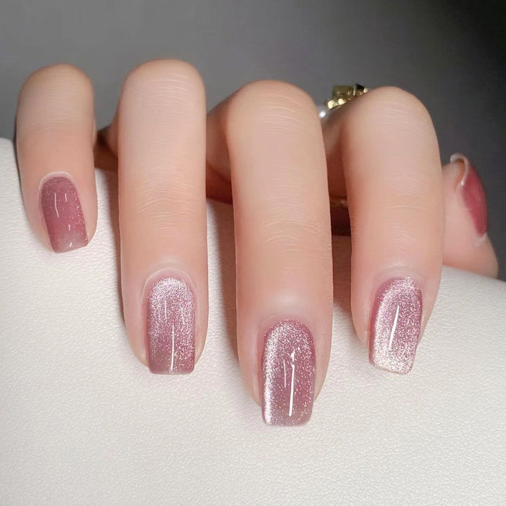 Artificial nail set with elegant glitter finish Bowlift