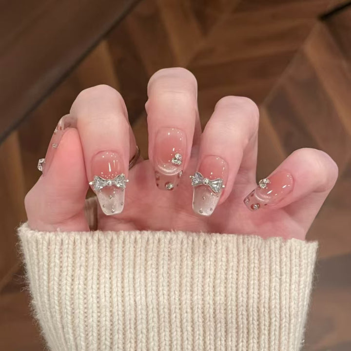 Glittering and Decorated Artificial Nails Bowlift