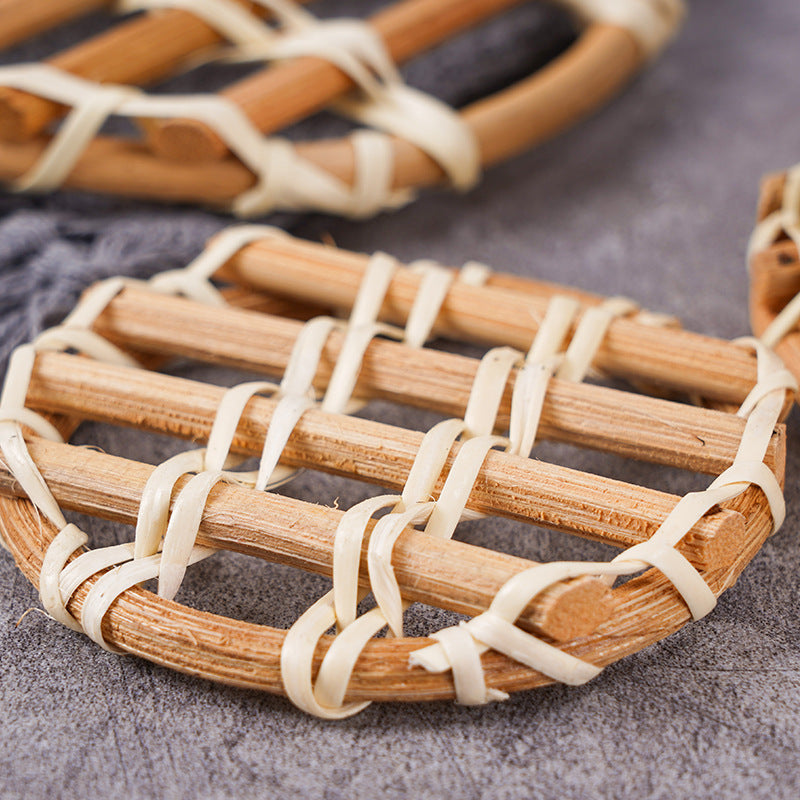 Women Decorative Table Coasters made of Braided Natural Material Bowlift