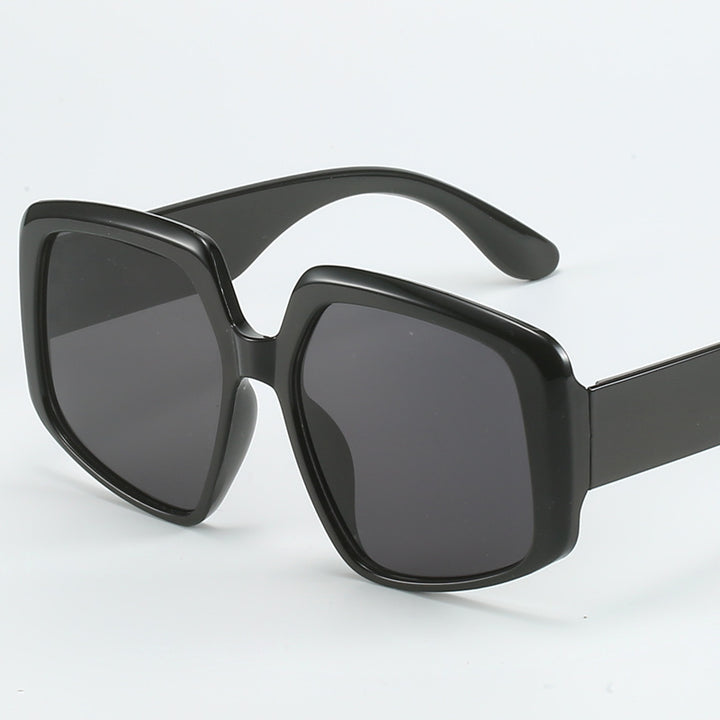 Women's modern square sunglasses with high-quality UV protection technologies Bowlift