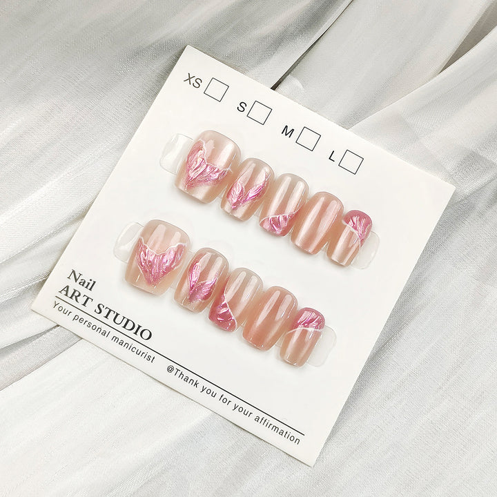 Glamorous artificial nails with holographic effect Bowlift
