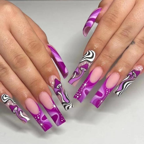 Artificial nails in modern abstract design Bowlift