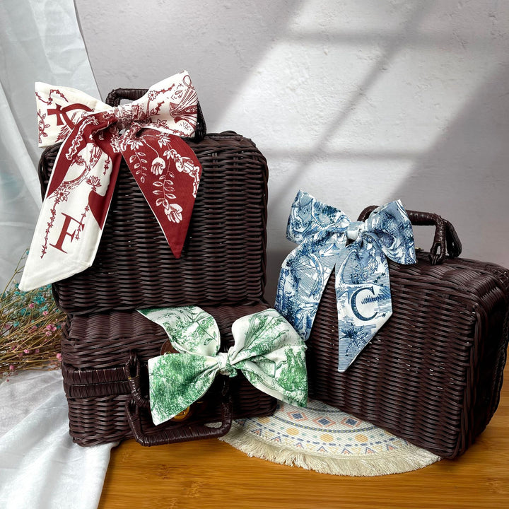 Women's handcrafted cosmetic storage case Bowlift