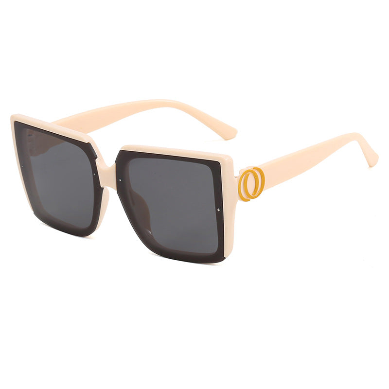 Women's square sunglasses with unique tire element Bowlift