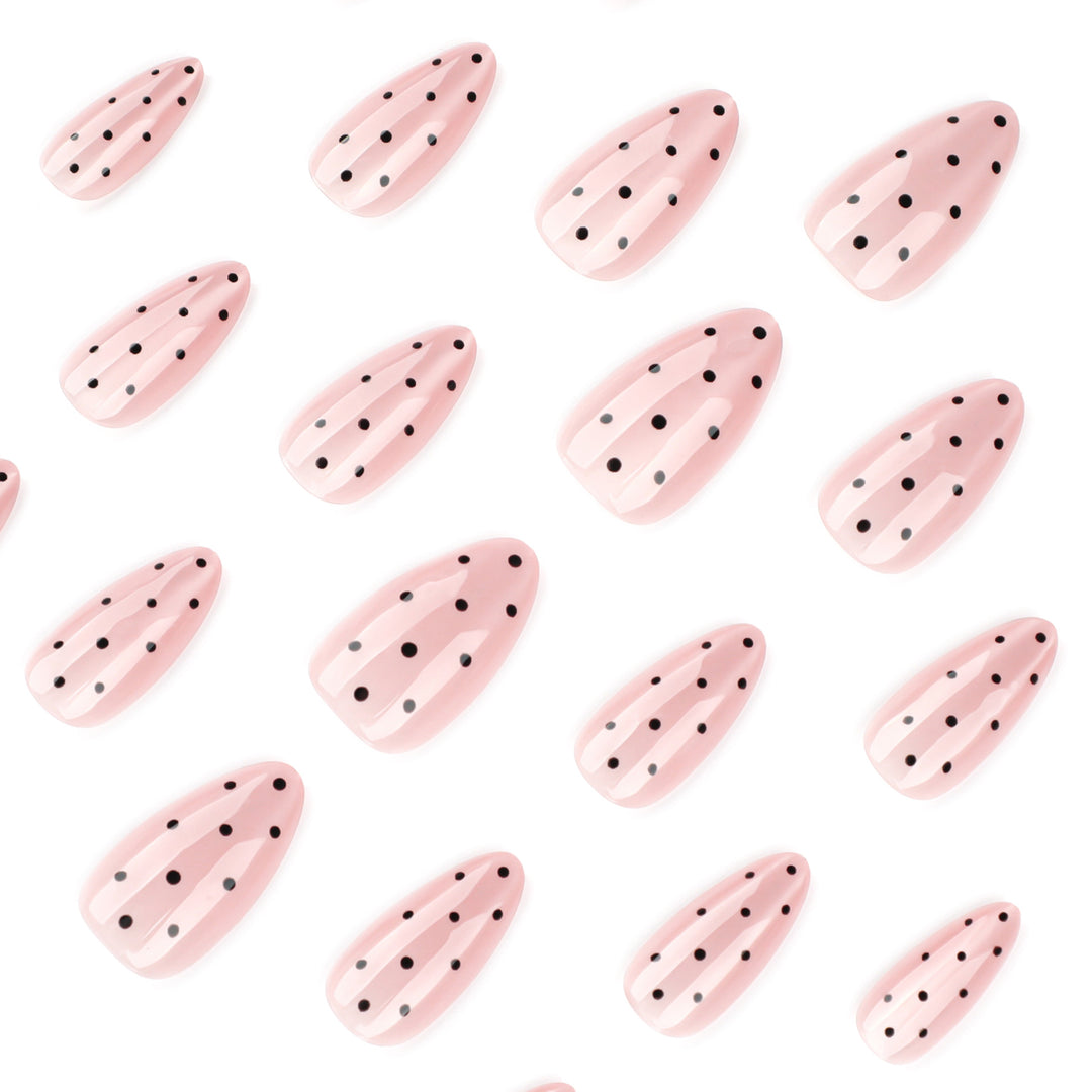 Elegant Nail Designs with Polka Dot Pattern Bowlift