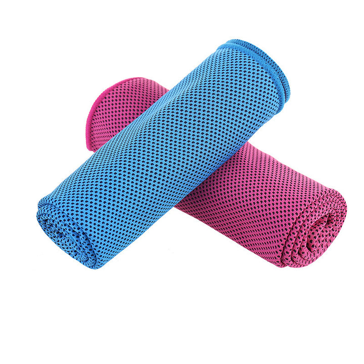Women Portable Silicone Case with Integrated Cleaning Cloth Bowlift