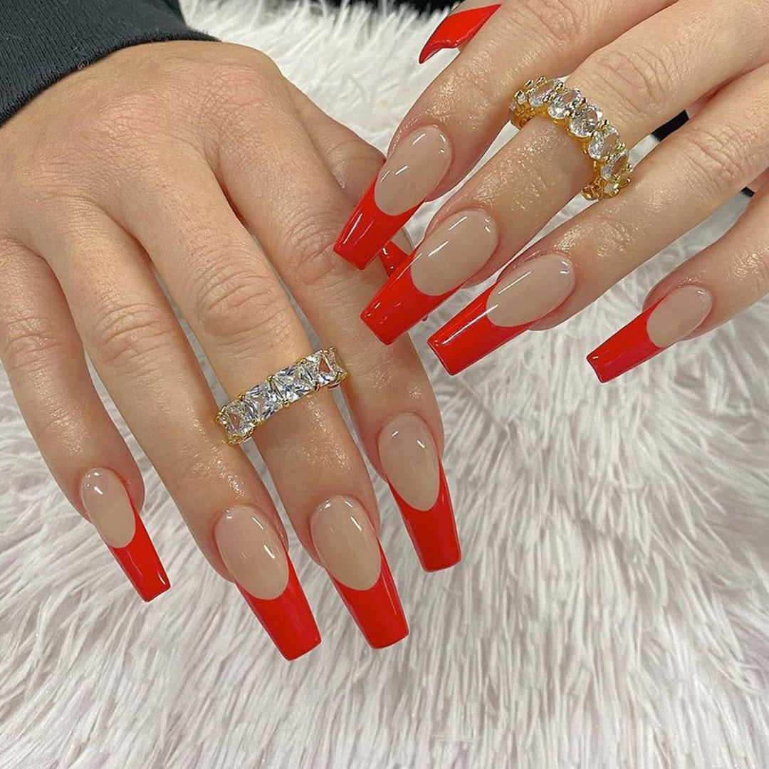 Artful stiletto nails with elegant gradient colors Bowlift