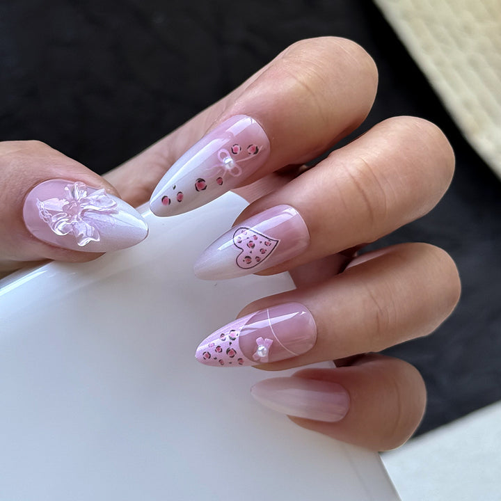 Artistic Heart-Embellished Press-On Nail Set Bowlift