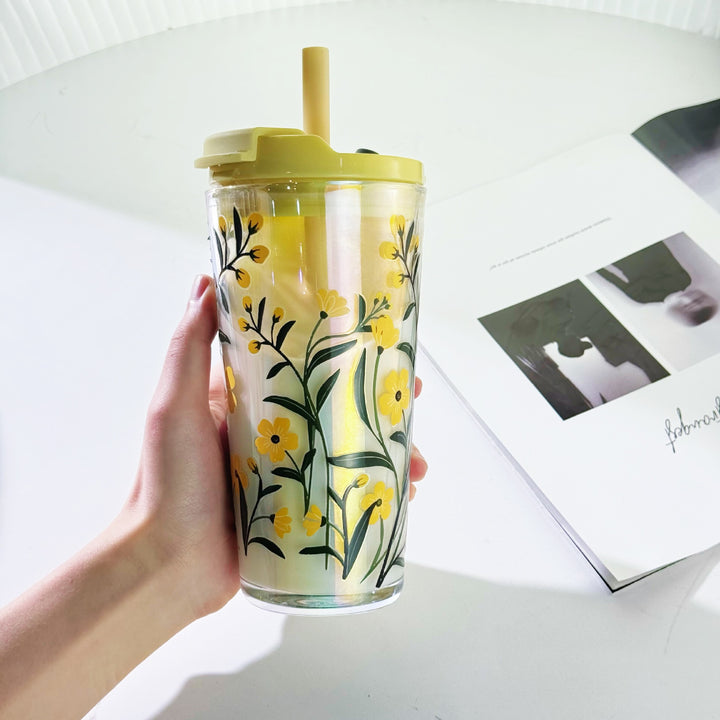Women's drinking cup with practical silicone protective sleeve and decorative floral patterns Bowlift