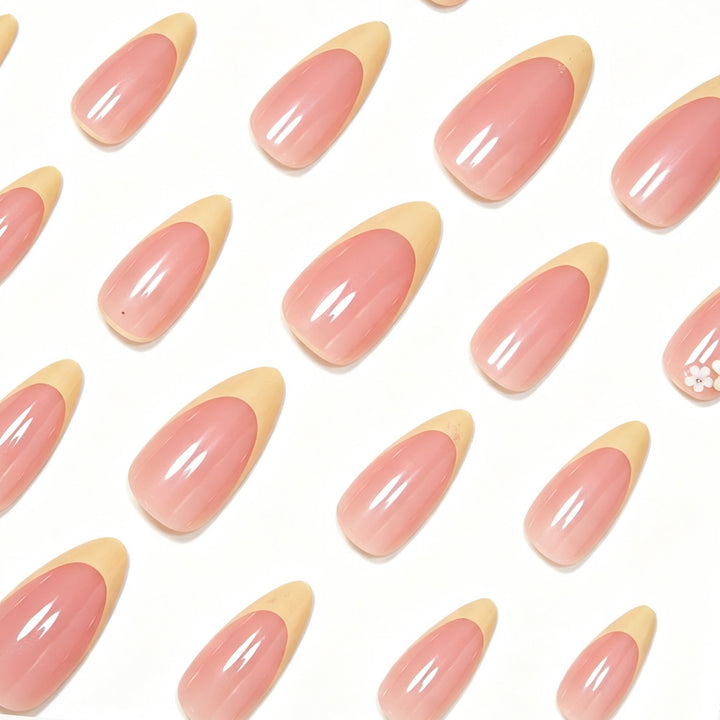 Elegant Floral Accent Nail Art Kit Bowlift