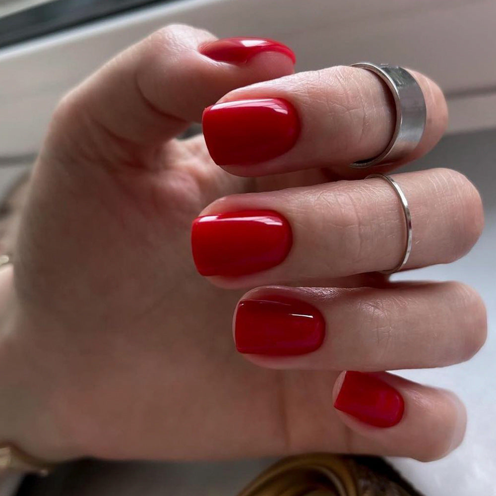 Artful Nail Extensions with Elegant Glossy Finish Bowlift