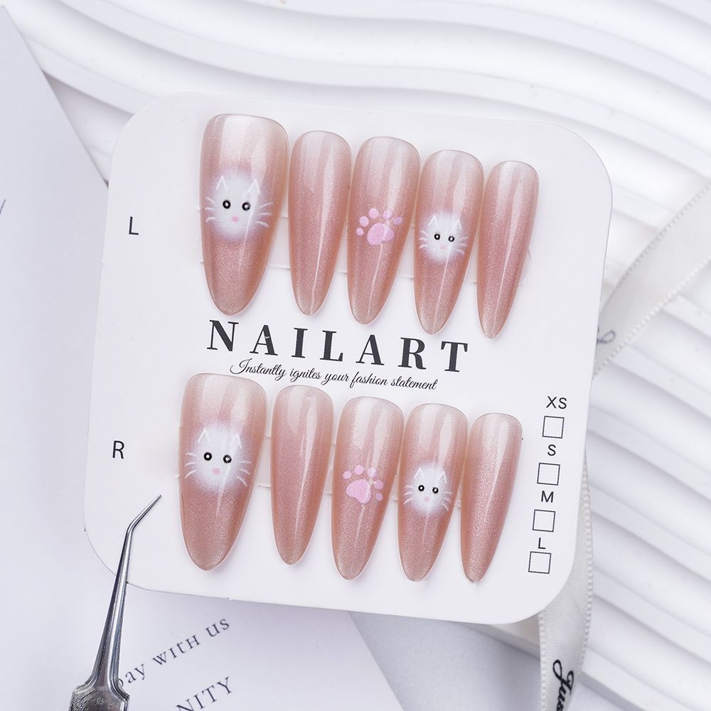 Artificial nails with elegant ombre finish Bowlift