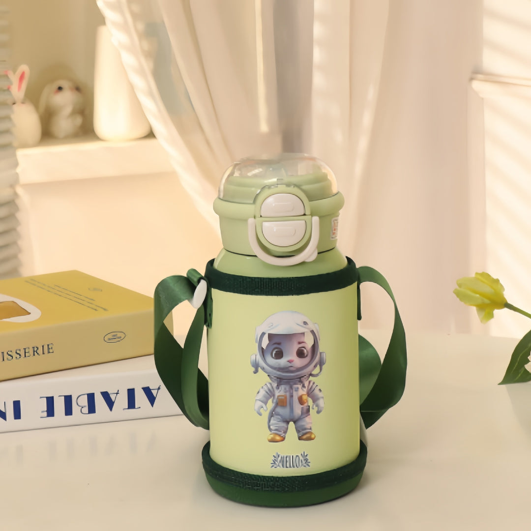 Ladies Insulated Water Bottle with Child-Friendly Design and Adjustable Carrying System Bowlift