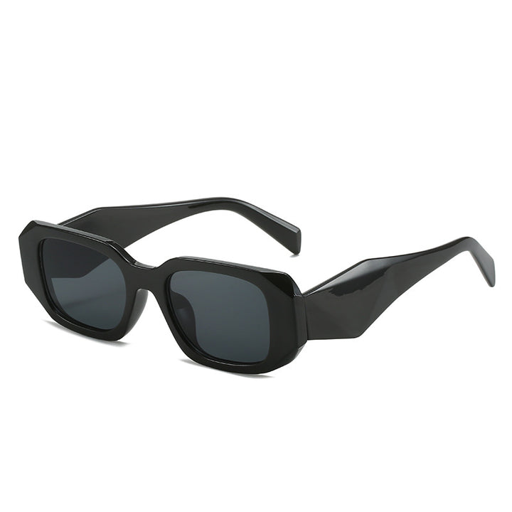 Women extravagant sunglasses in modern tortoise style Bowlift