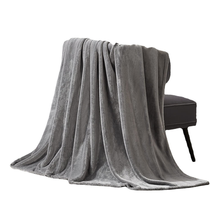 Ladies luxurious fleece blanket with soft texture Bowlift
