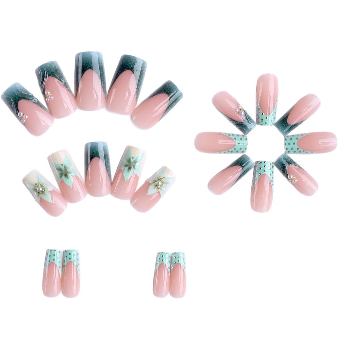 Creative acrylic nails with 3D floral design Bowlift