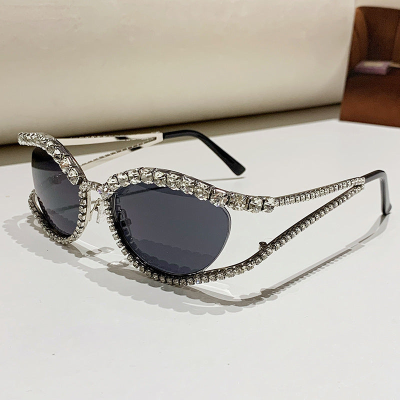 Ladies Glamorous Sunglasses with Sparkling Crystal Accents Bowlift