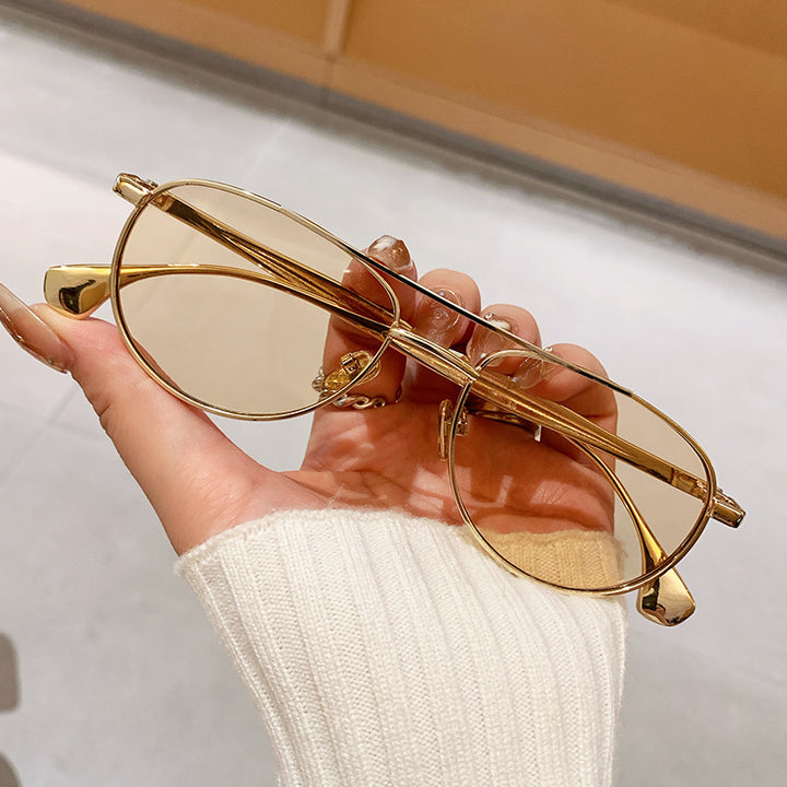 Ladies fashionable pilot sunglasses with elegant gold frame Bowlift