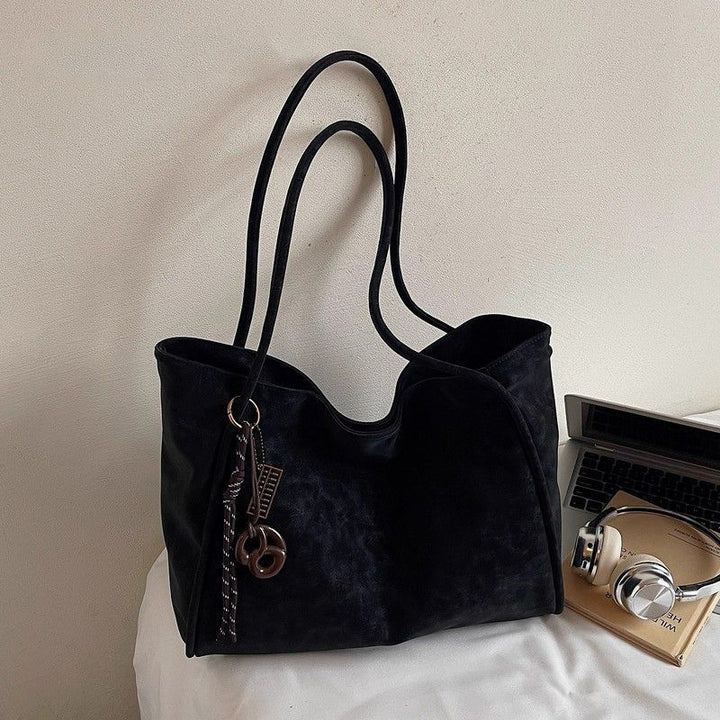 Versatile Textured Shoulder Tote Bowlift