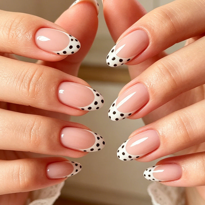 Trendy French Tip Nail Art Bowlift
