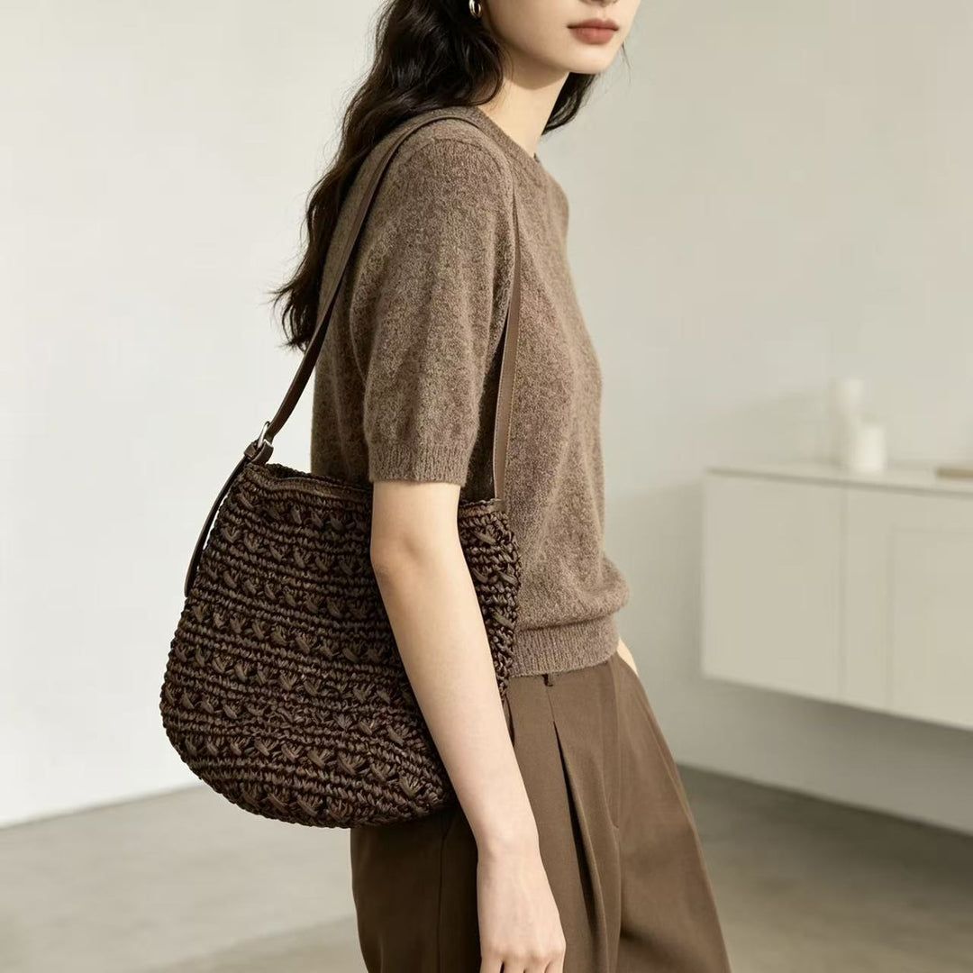 Handbag with a Modern Woven Design Bowlift