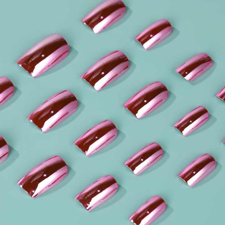 Artificials nails in creative design Bowlift