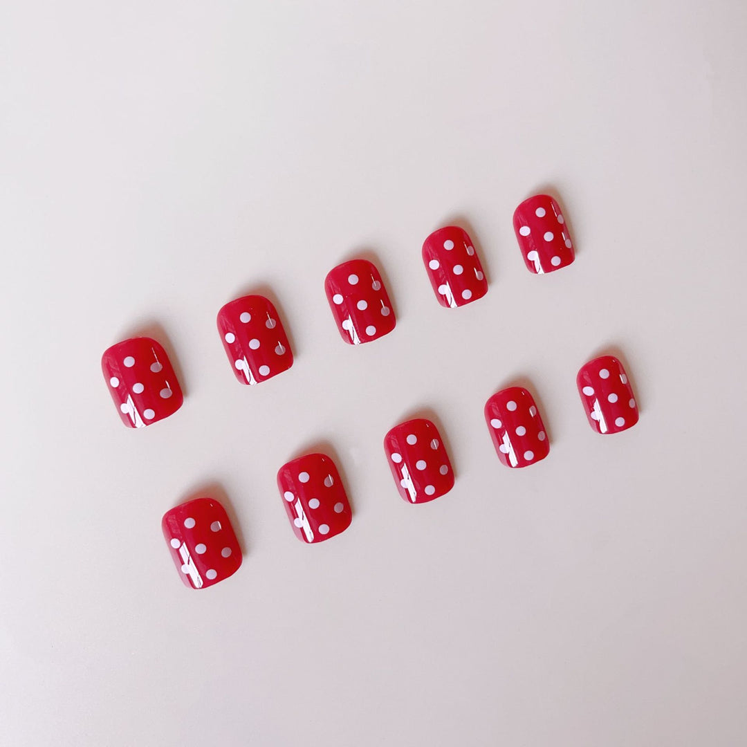Nail set with stylish dots and high-gloss finish Bowlift