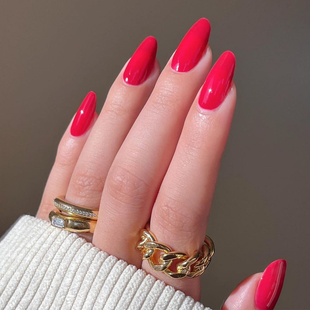 Elegant artificial nails with glossy surface Bowlift