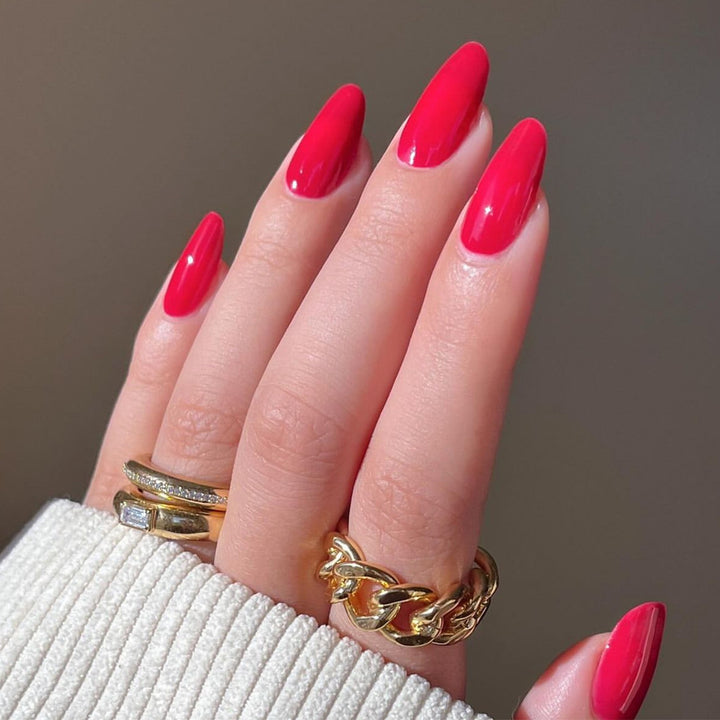 Elegant artificial nails with glossy surface Bowlift