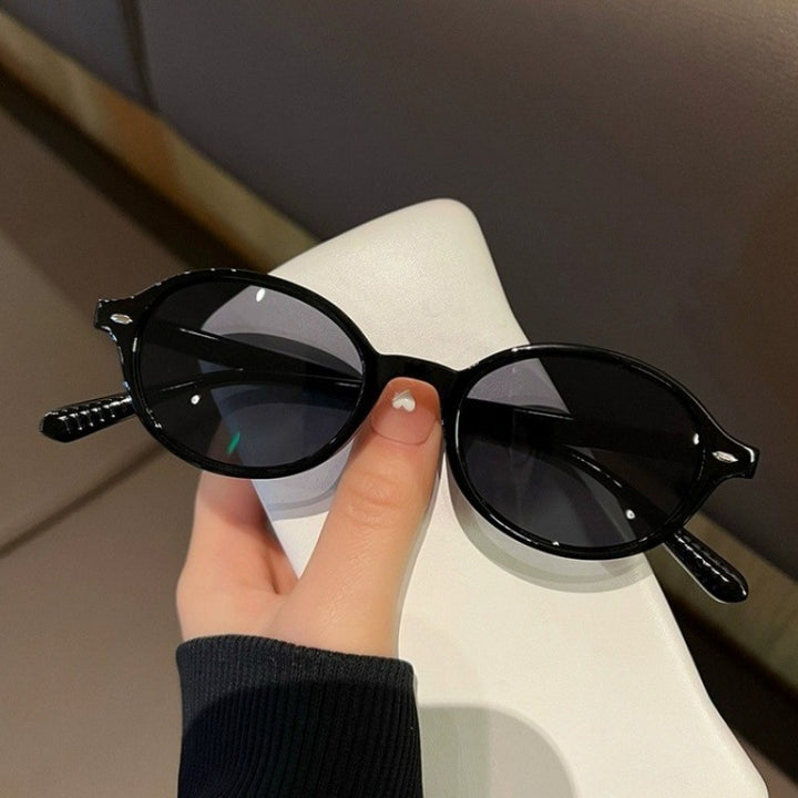 Vintage Oval Frame Sunglasses Bowlift