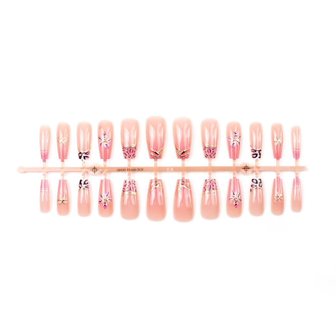 Artificial nails with floral accents Bowlift
