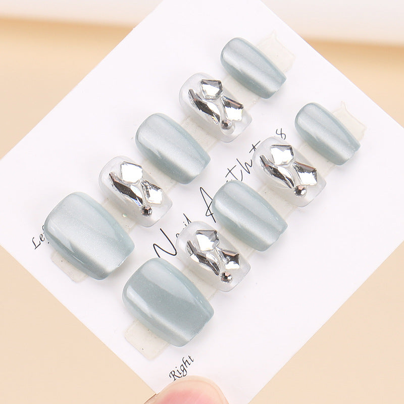 Glamorous Metallic Accent Press-On Nails Bowlift