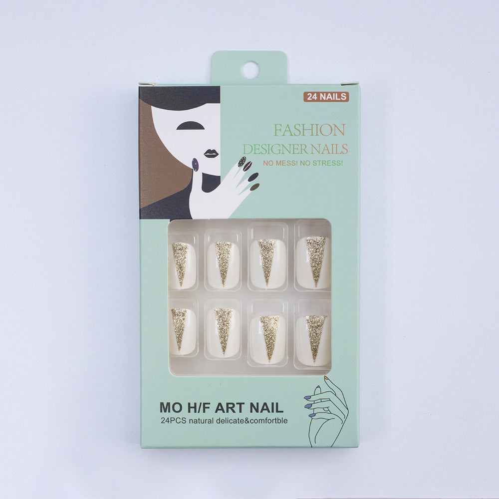 Glamorous artificial nails in elegant lace design Bowlift