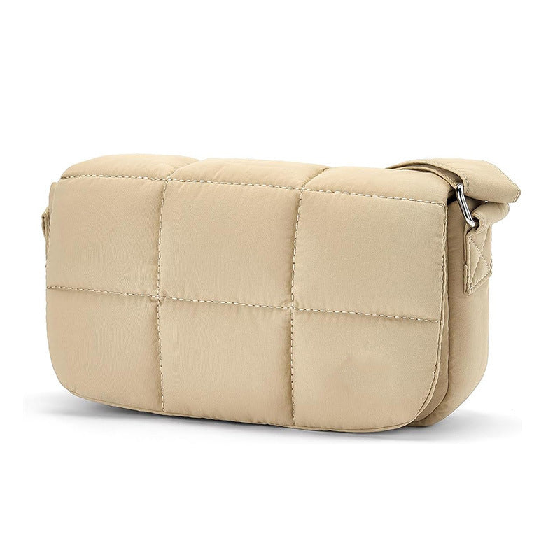 Fashionable Crossbody Bag with Quilted Surface Bowlift