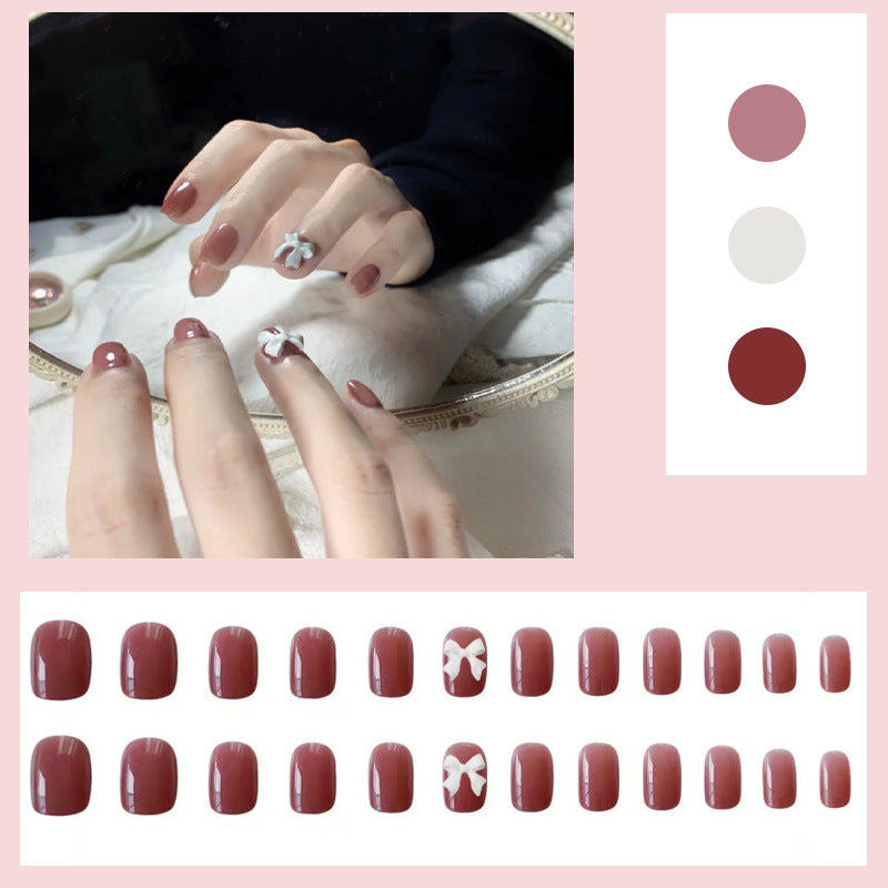 Elegant artificial nails with delicate flower accents Bowlift