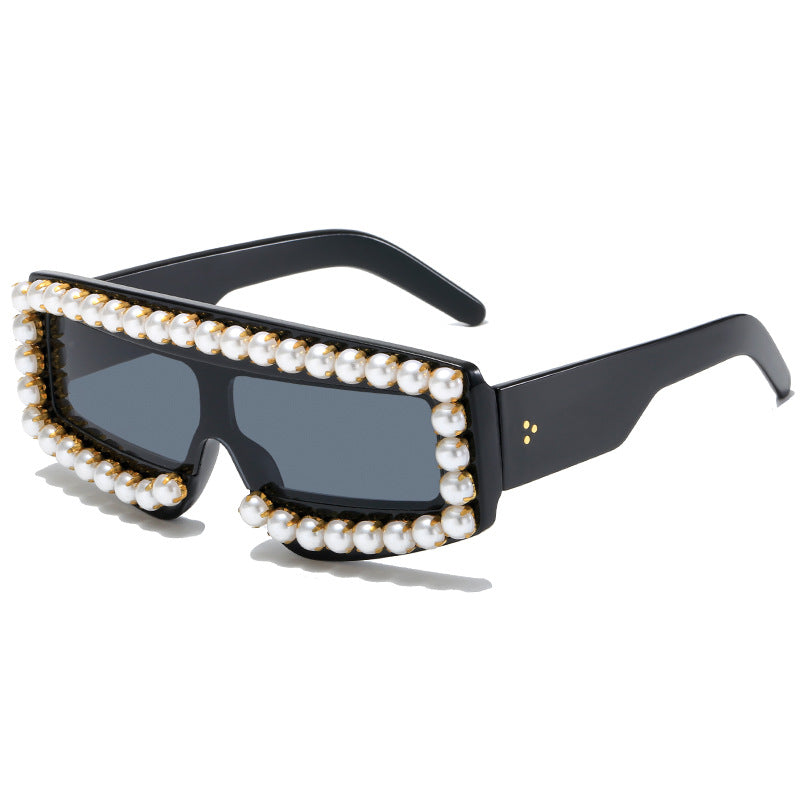 Women's fashionable sunglasses with pearl appliqués Bowlift