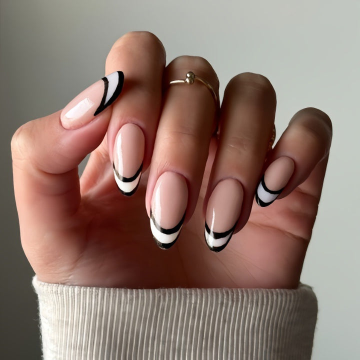 Stylish French Tip Press-On Nail Set Bowlift