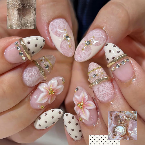 Glamorous Floral Press-On Nail Set Bowlift