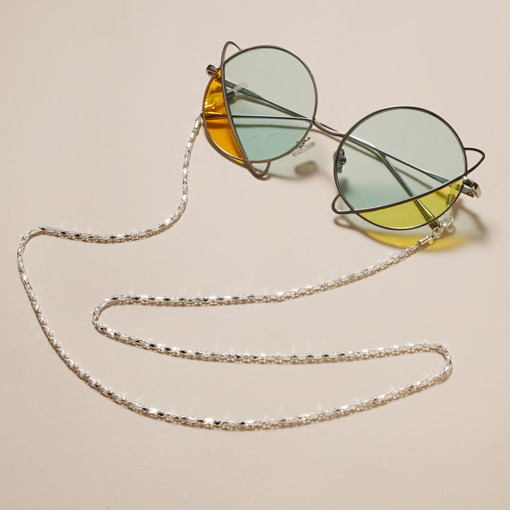 Elegant Pearl-Embellished Chain Bowlift