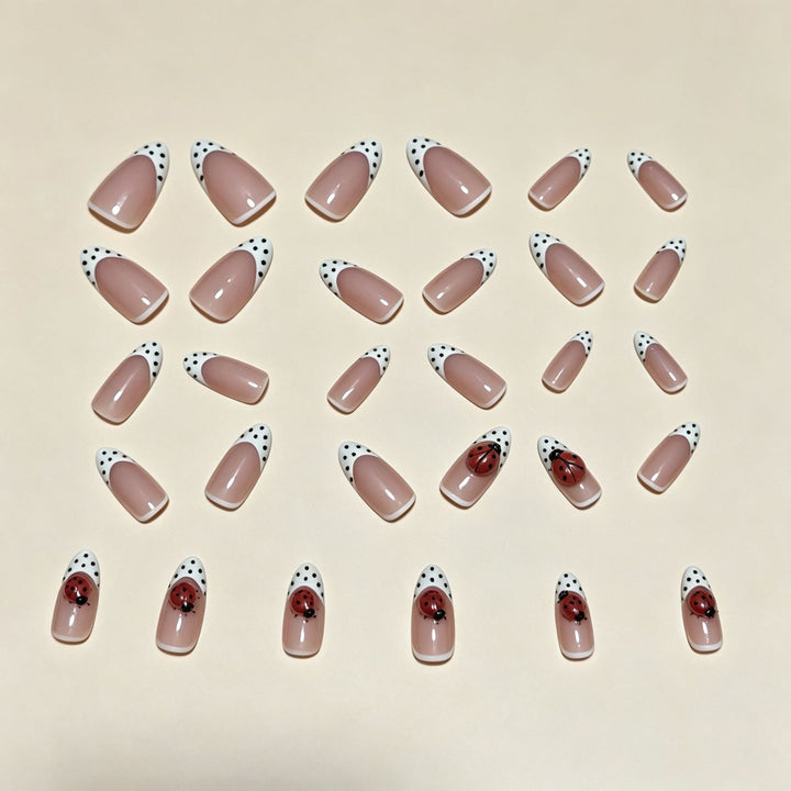 Chic Pointed Press-On Nail Set Bowlift