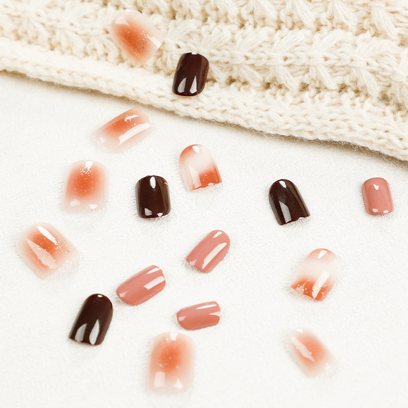 Elegant Nail Art with Glitter and Ombre Effect Bowlift